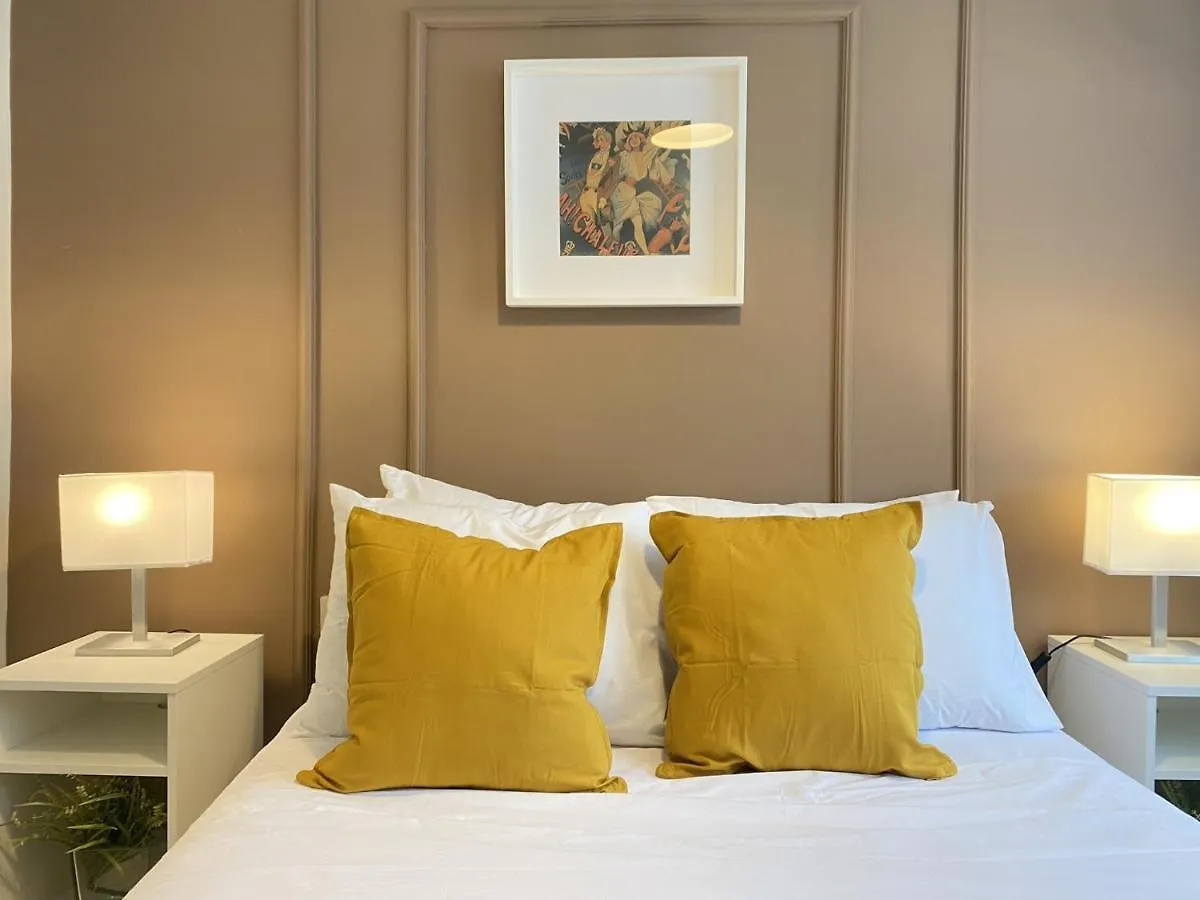 Апартаменты Spacious Oasis In Beyoglu Steps From Galataport Стамбул