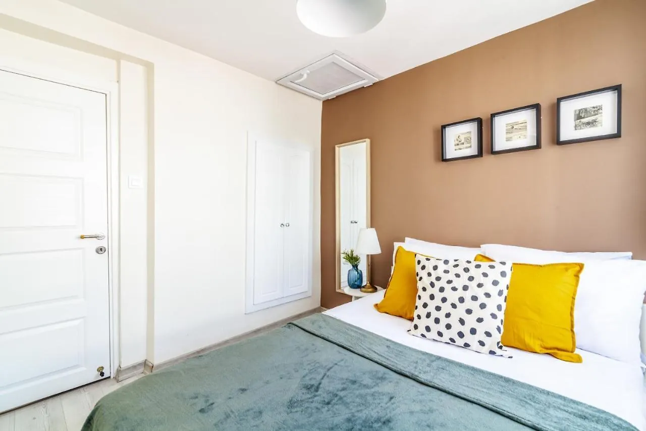 Апартаменты Spacious Oasis In Beyoglu Steps From Galataport Стамбул 0*,